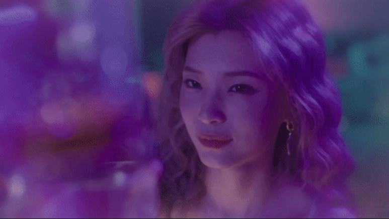 完蛋我被美女包圍了